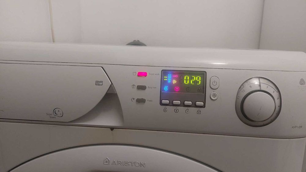 Пералня Аристон (с проблем)