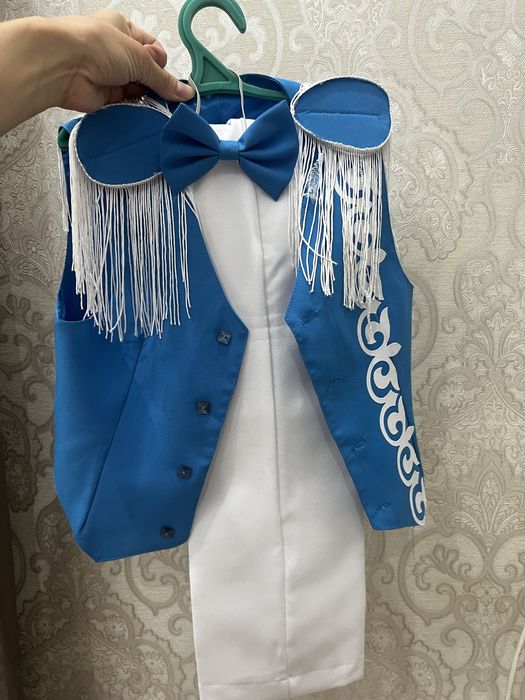 Продам костюм для мальчика