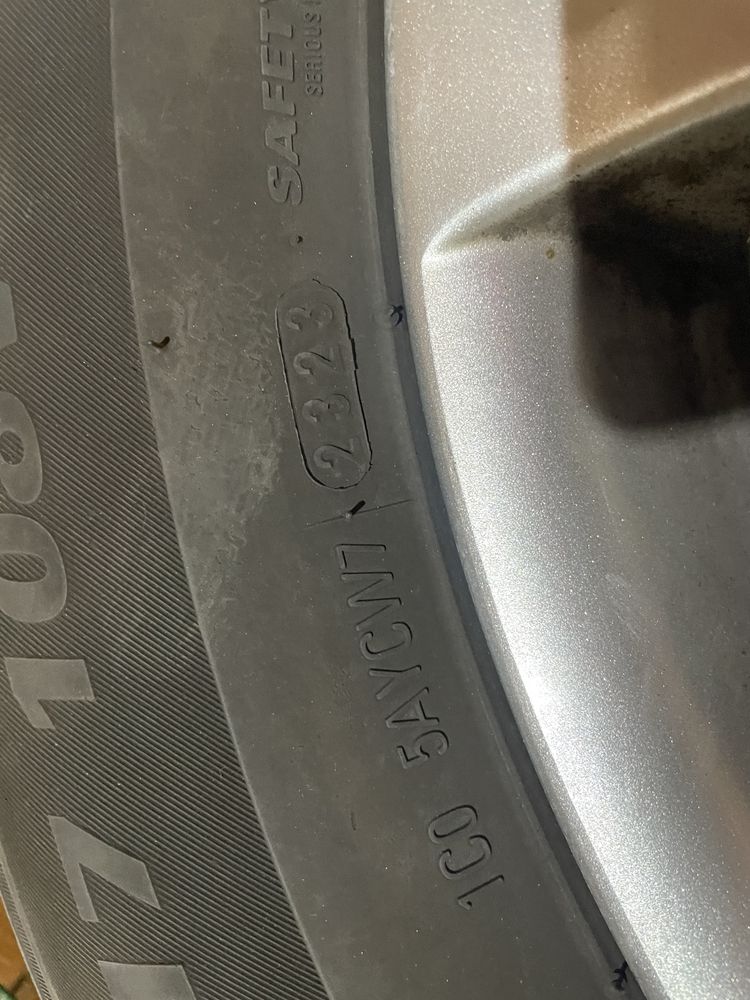 Гуми с джанти, зимни - 235/65 R17