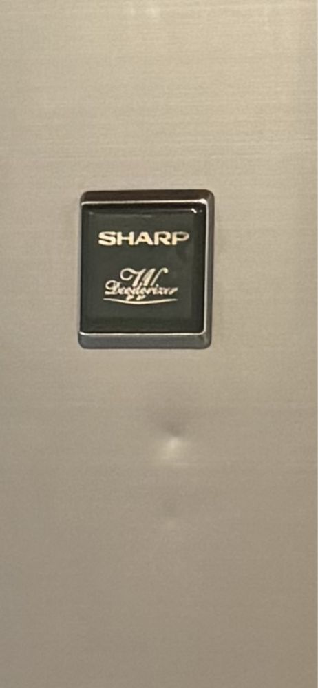 Хладилник с феизер sharp 535 литра