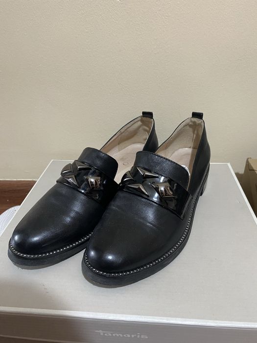 Женские черные лоферы