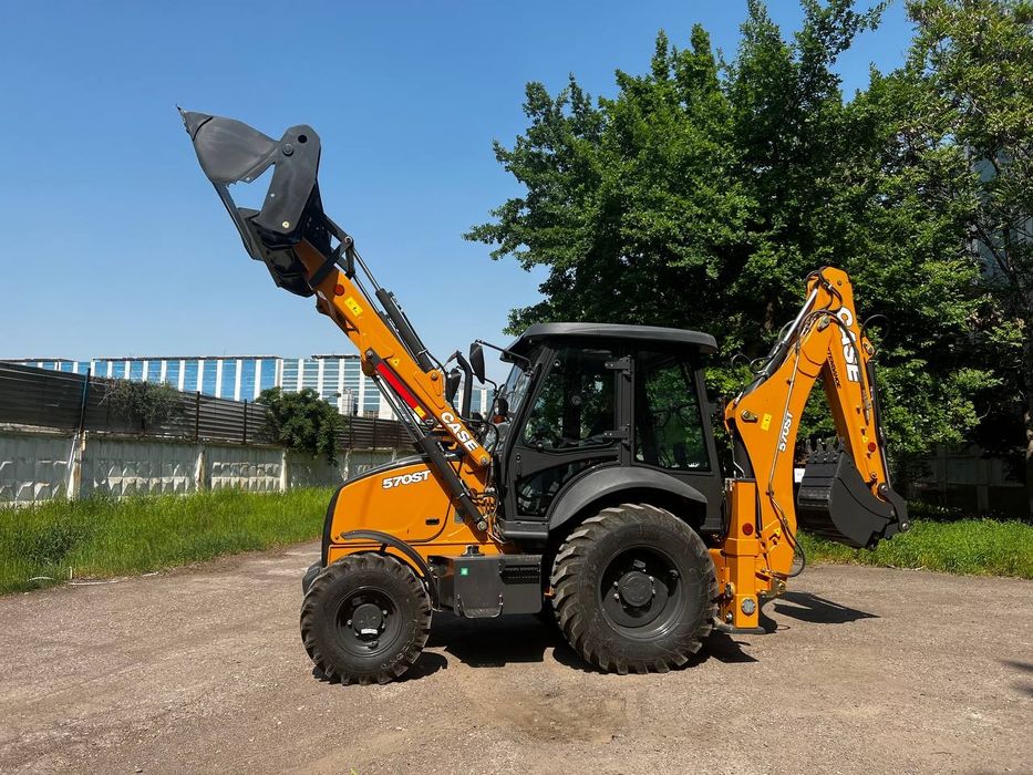 Экскаватор погрузчик Case 570SV