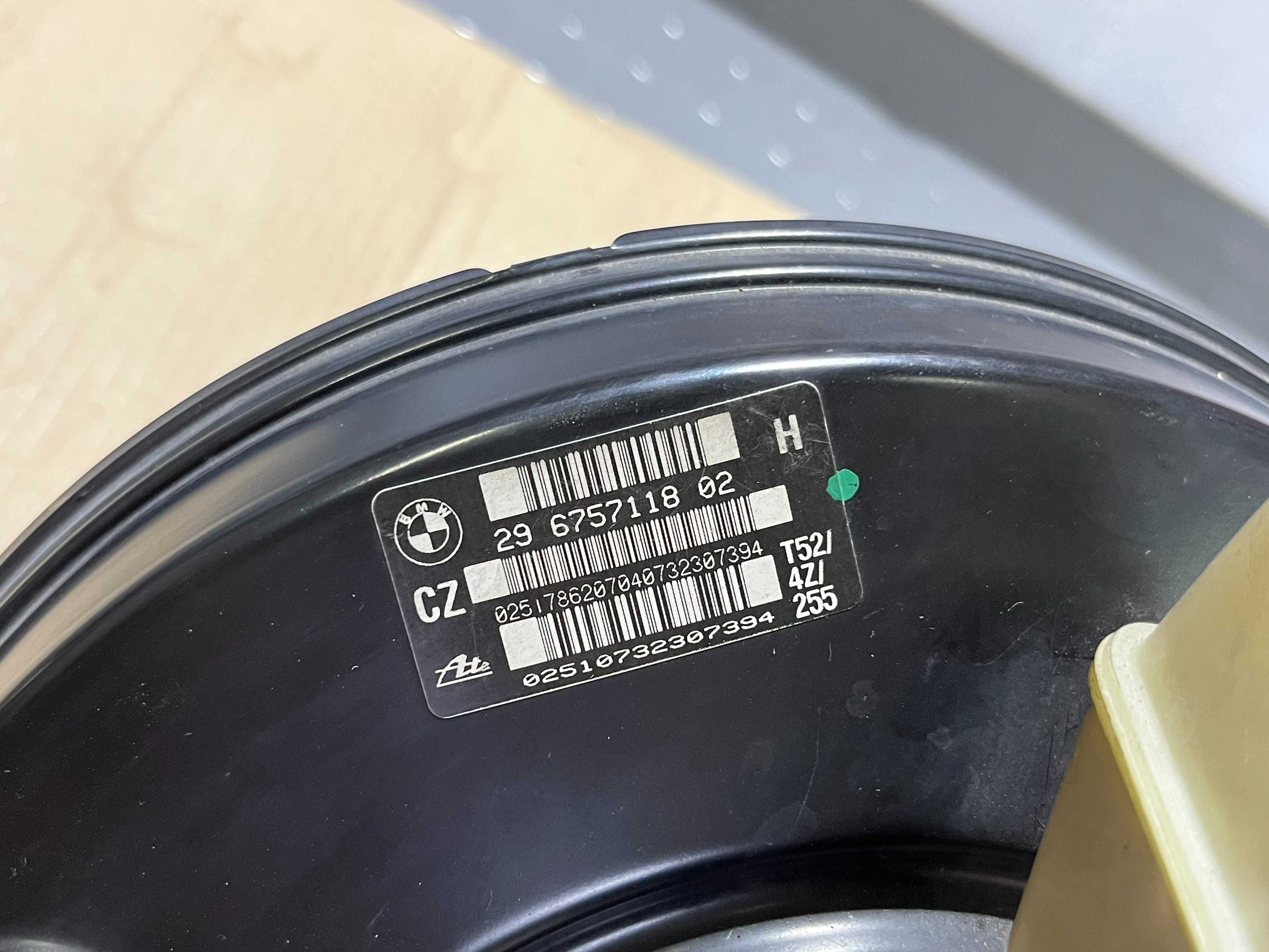 Серво със спирачна помпа за BMW E46 (DSC)