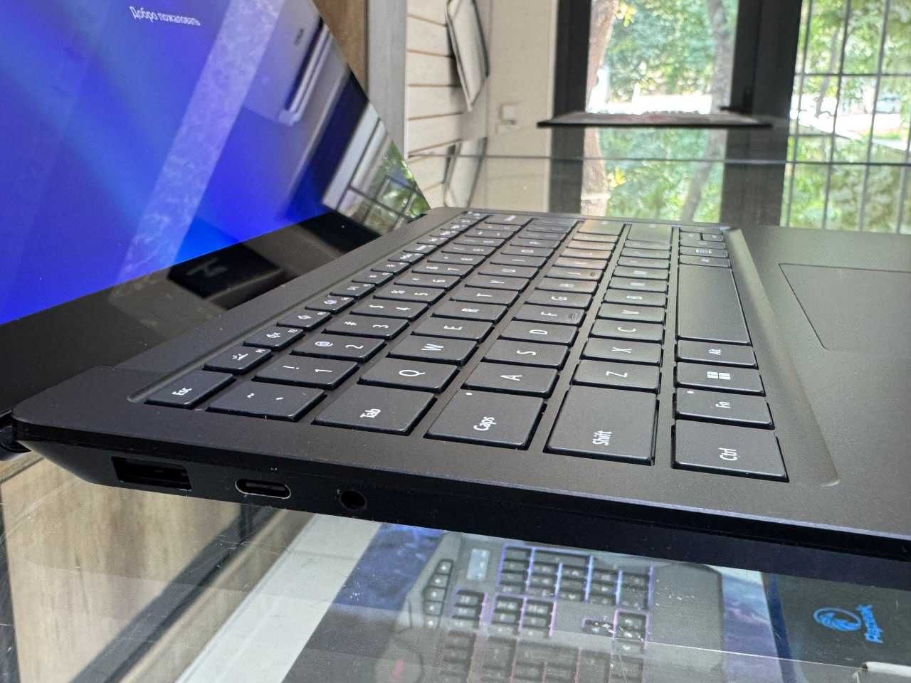Microsoft Surface laptop 4 CORE i7-1185G7 ram 16 ssd 256