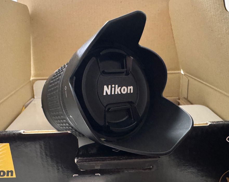 Nikon D3300 + два обектива и много аксесоари