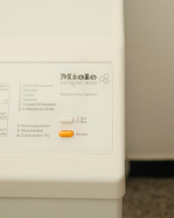 Пералня с горно зареждане Miele SOFTTRONIC W254 |  5.5кг | 1200 об.