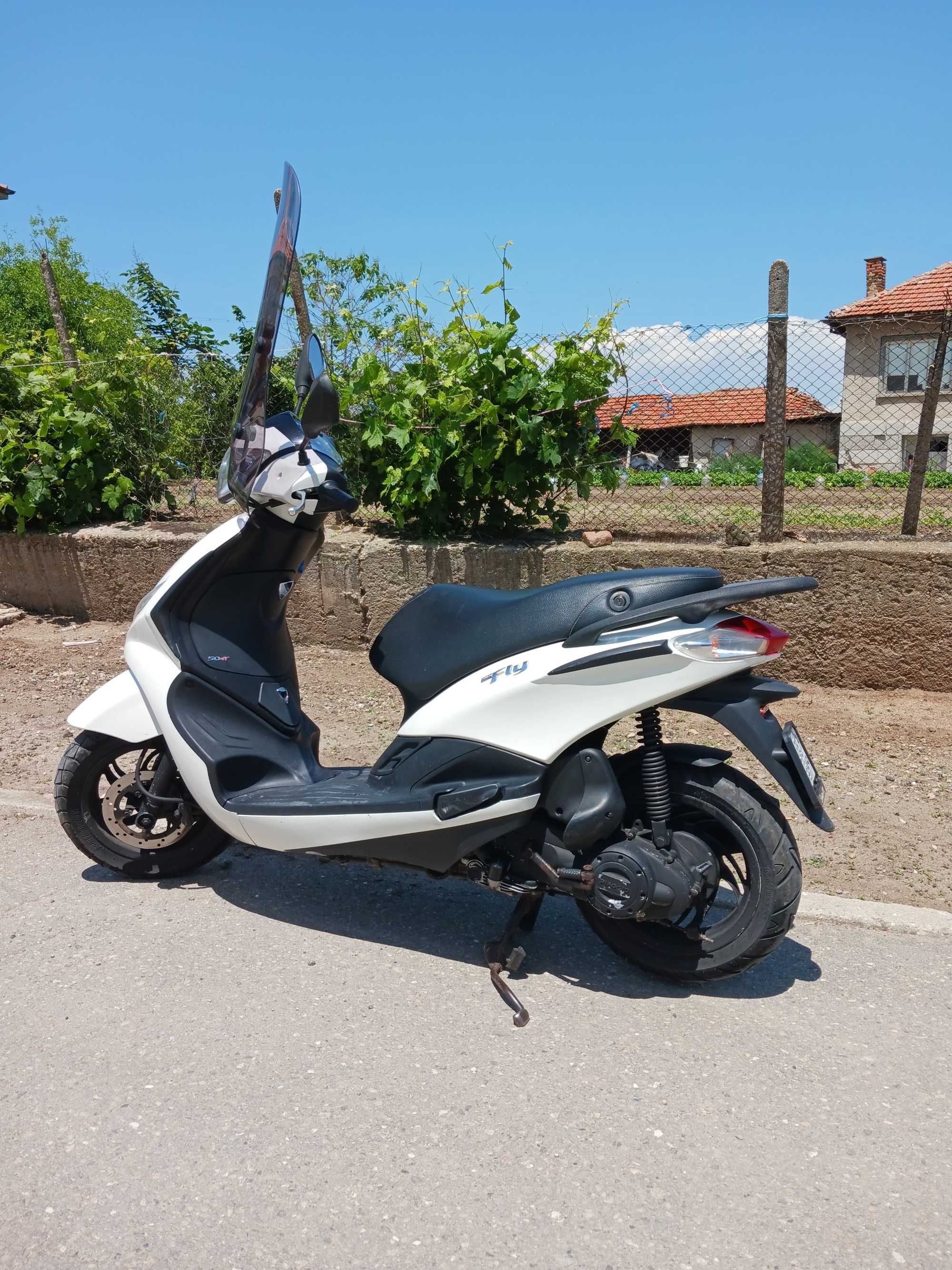 Мотоциклет Piaggio Fly