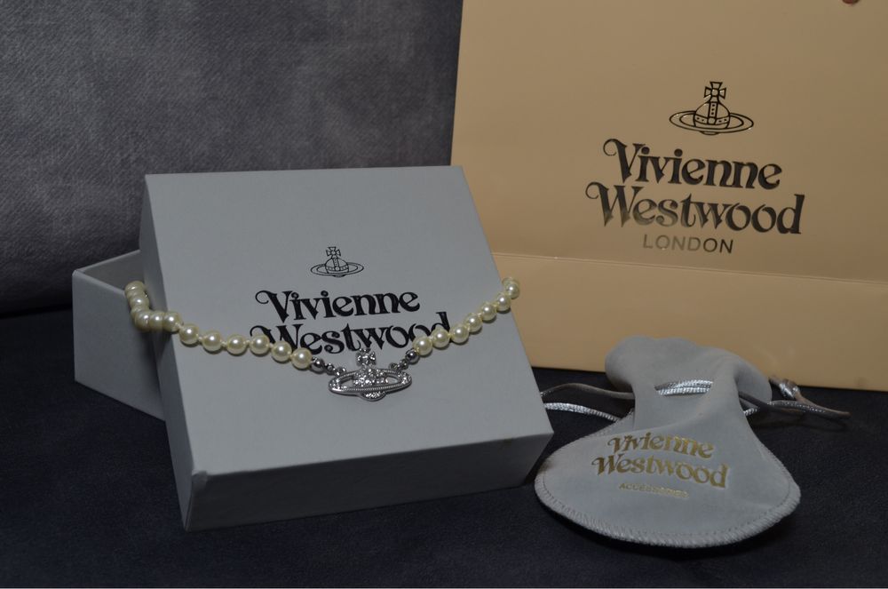Vivienne Westwood Relief Pearls & Swarovski колие