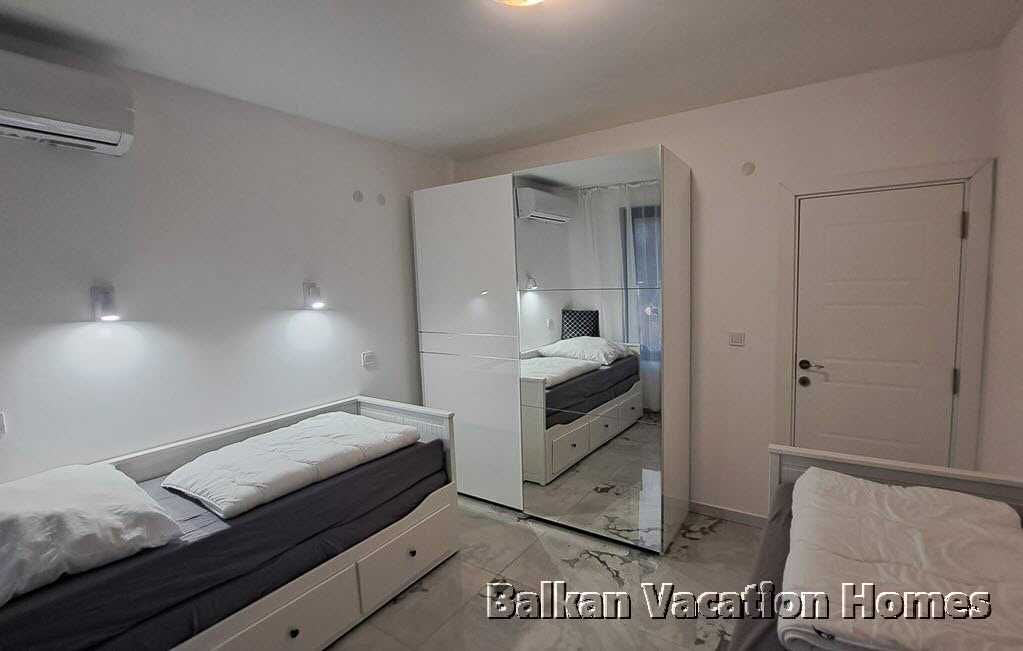 Продава се Тристаен апартамент в Обзор - 101 кв.м за 1832 €/кв.м - Снимка #9