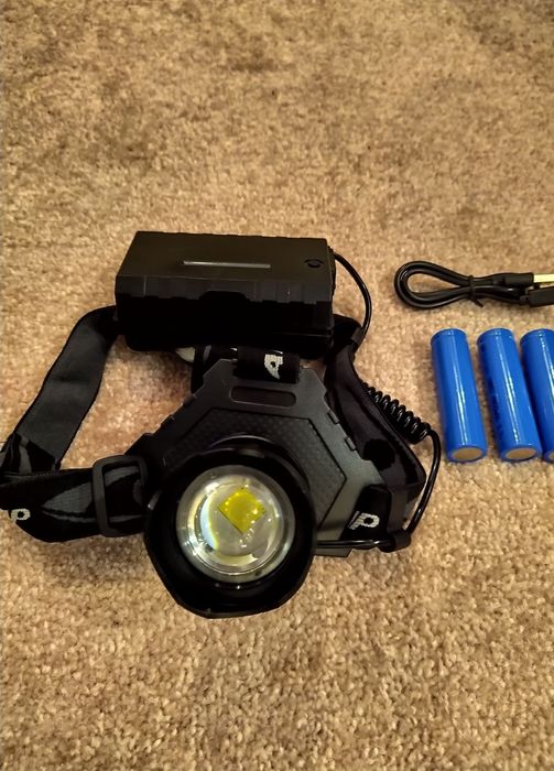 Lanterna Frontala cu Led CREE XHP70.2 V2 Acumulatori 18650 Zoom NOU