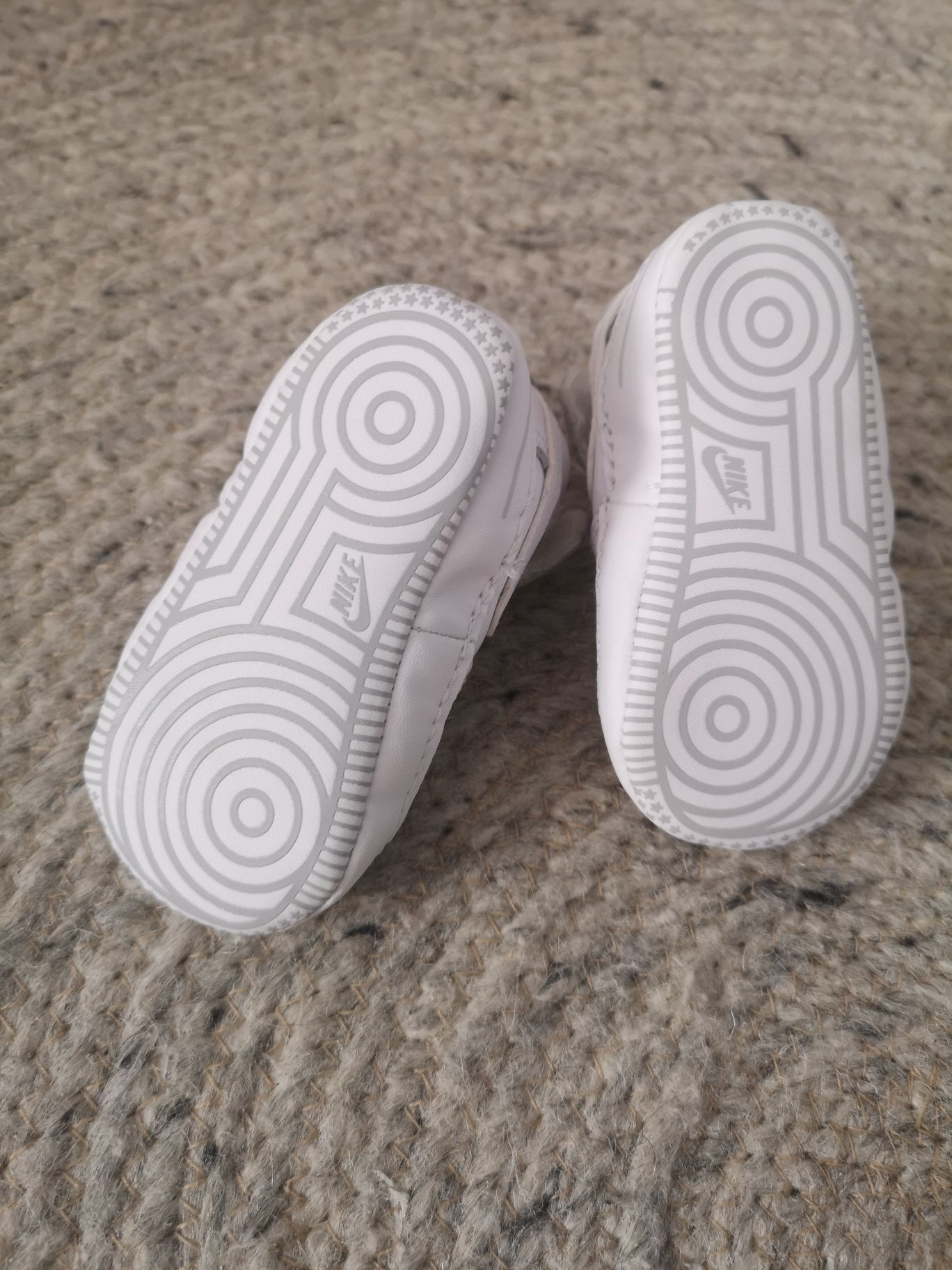 Adidasi/pantofi sport Nike pentru bebelusi marimea 18.5, 9 cm