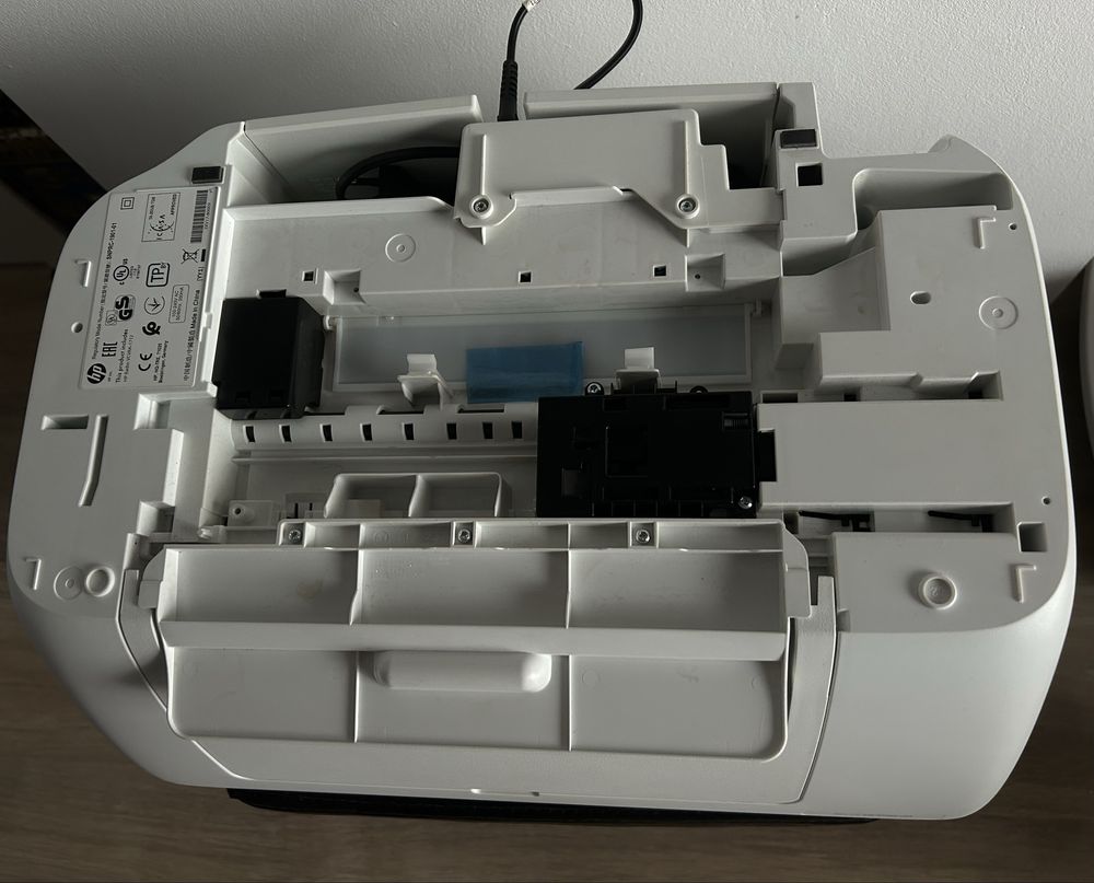 HP DeskJet 2700e Принтер + Скенер + Копир с Wi-Fi 3в1
