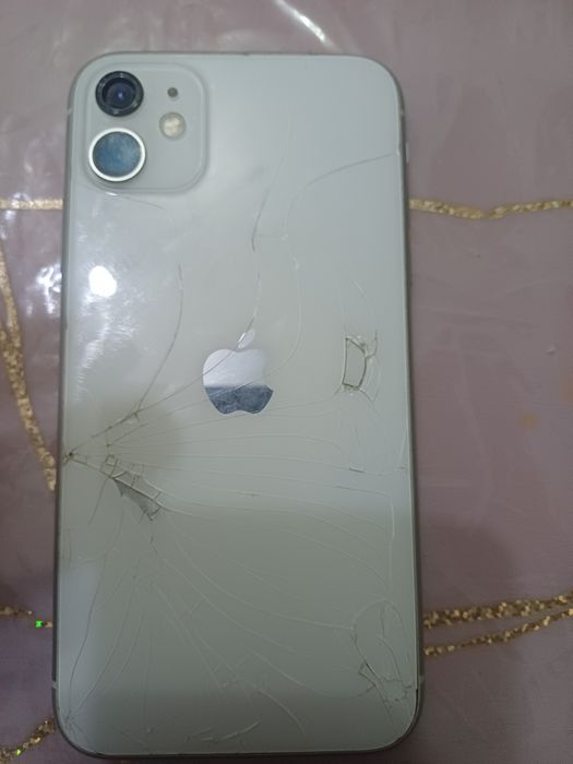 Айфон 11 128 гб срочно