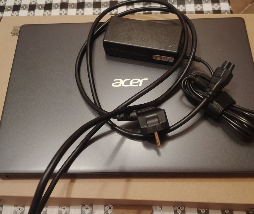 Продавам лаптоп Acer