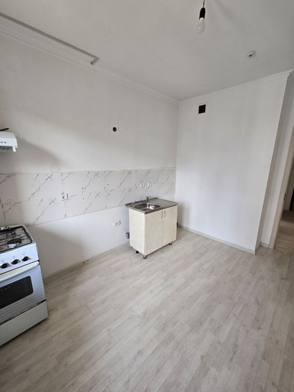 Arenda kvartira 3 hona 9 etaj 16 etajla 350$