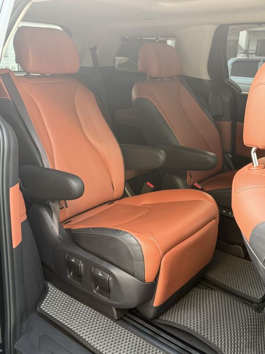 Срочно Продается Kia Karnival 2023