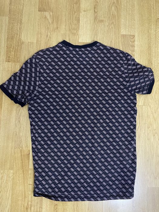 Vand tricou Guess