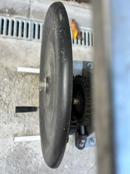 Vând zdrobitor desciorchinător ENO 3 semiinox manual