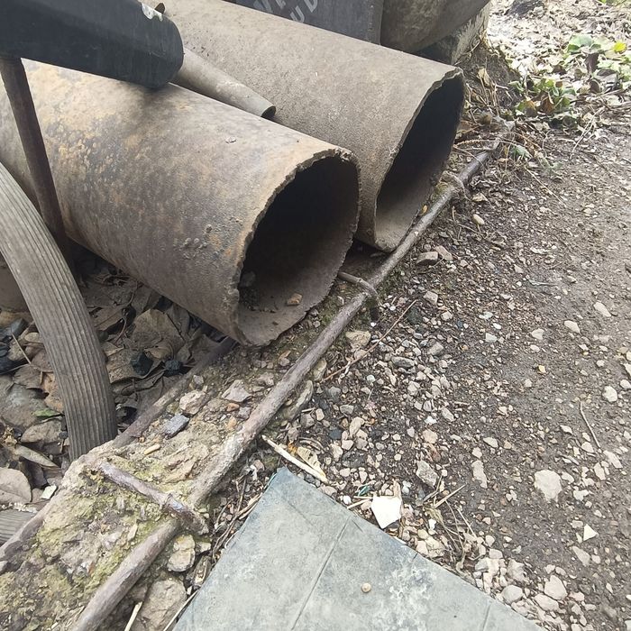 Труба металл 4, длина по 2-2. 5