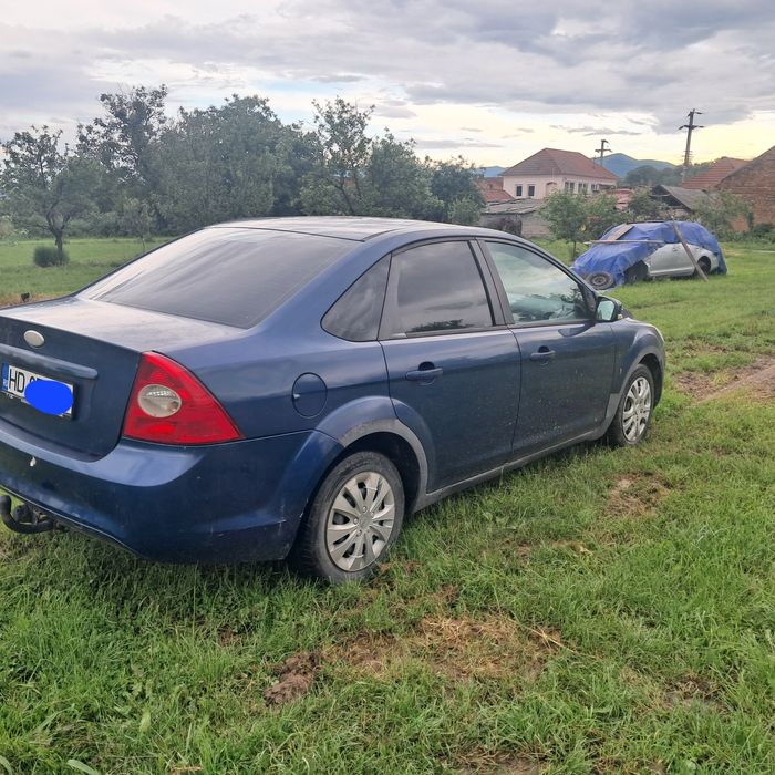 Dezmembrez ford focus