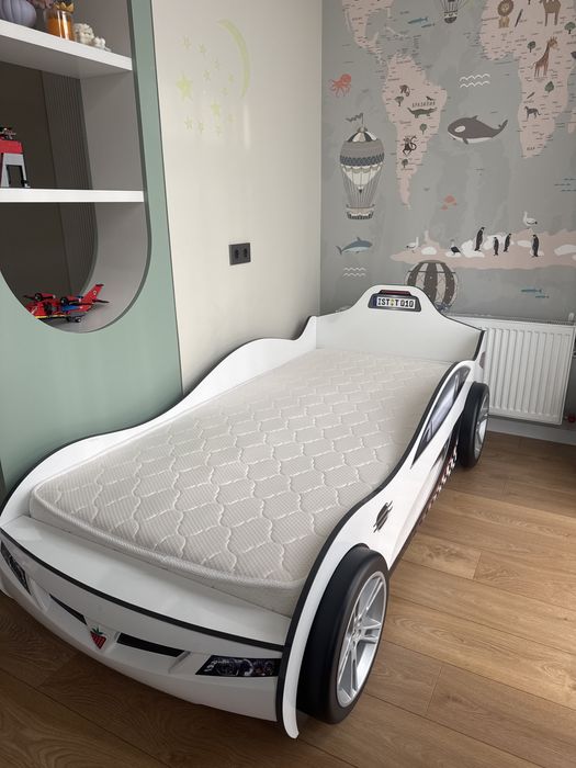 Машинка кровать детская