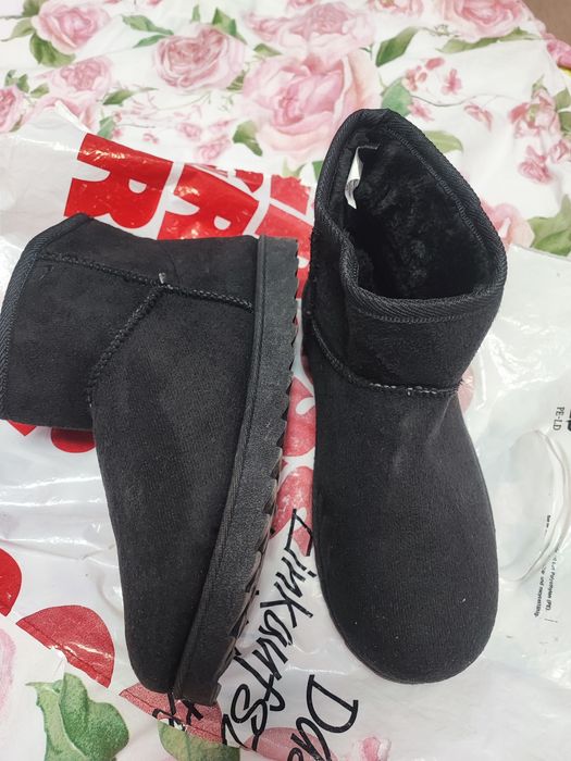 Боти 10лв апрески пантофи