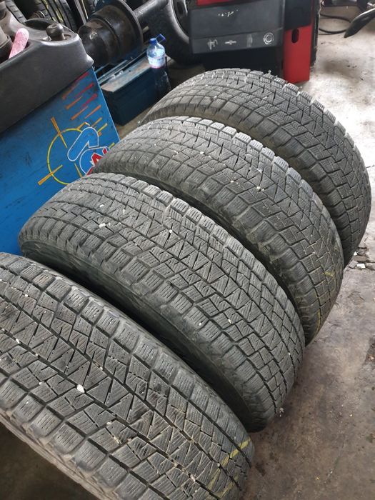 Bridgestone 215/70R16