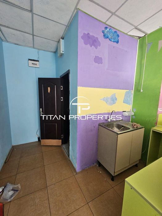 Дава се под наем Магазин в Бургас, Меден рудник - зона А - 120 кв.м за 306 € - Снимка #4