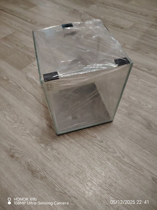 Аквариум 10 л  продам