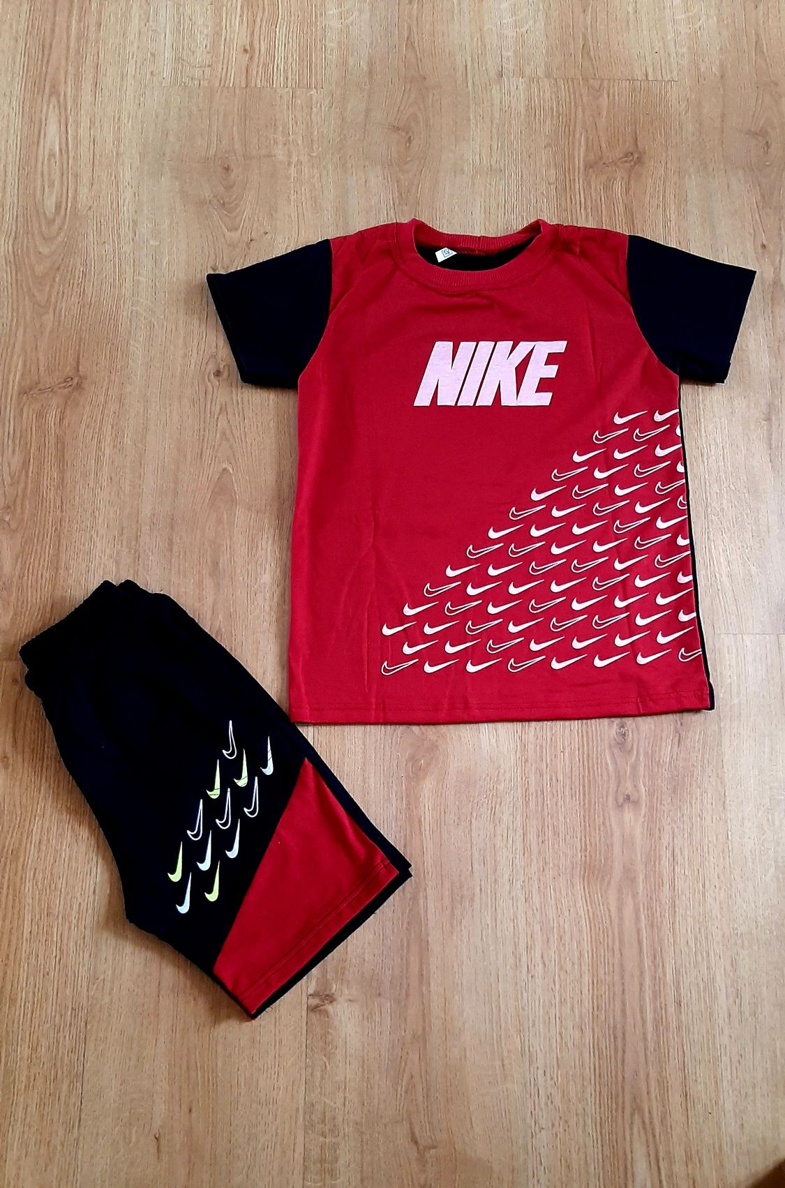 Детски екипи Nike и Adidas