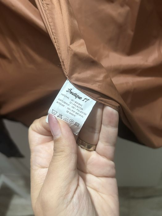 Geaca puf si pene  cu gluga blana naturala L