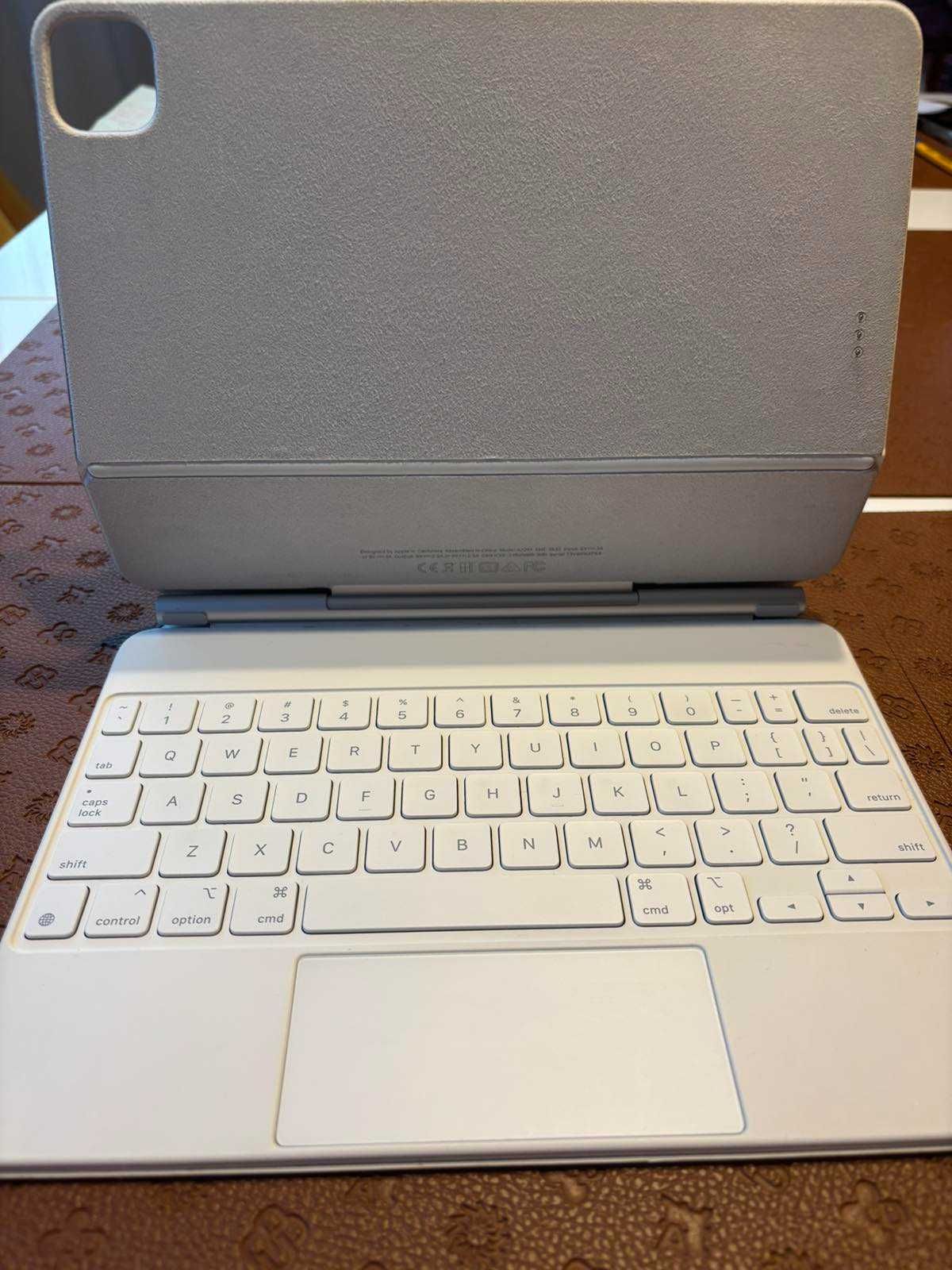 iPad Pro, 11-inch, 3rd GEN, 256GB/8GB с каъв и писалка