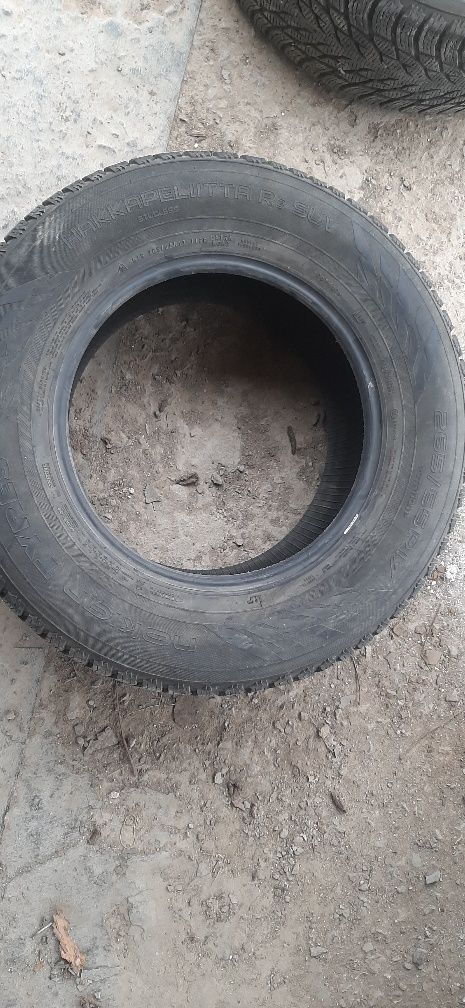 Шины зимние Nokian   265/65/17
