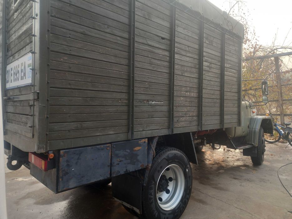 Зил сотилади 1986 йил