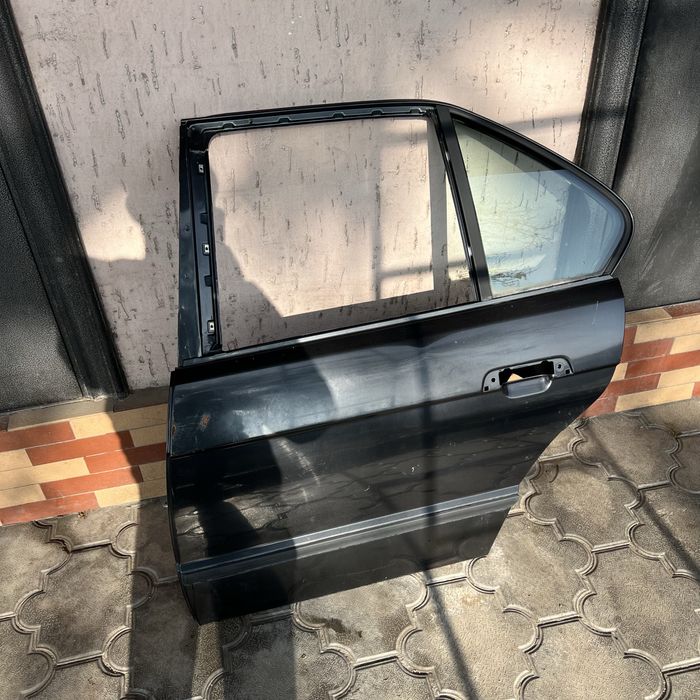 Дверь задняя bmw e34 бмв е34