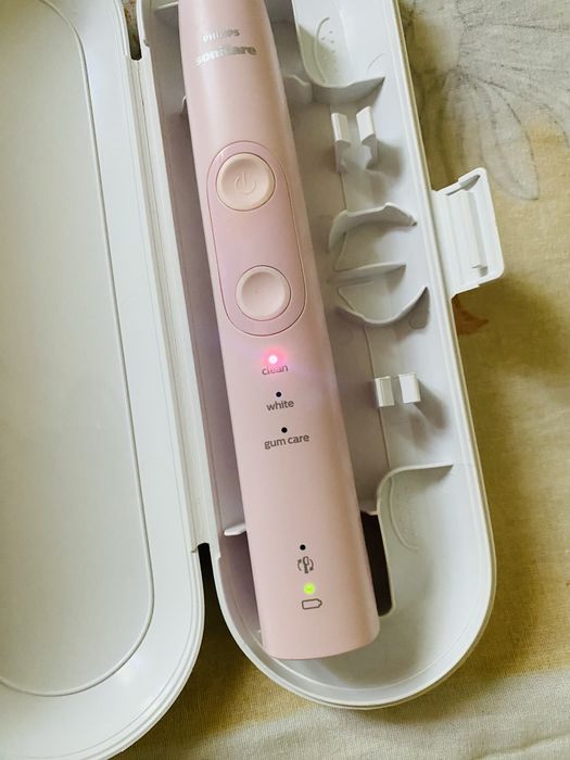 Четка за зъби Philips sonicare 5100