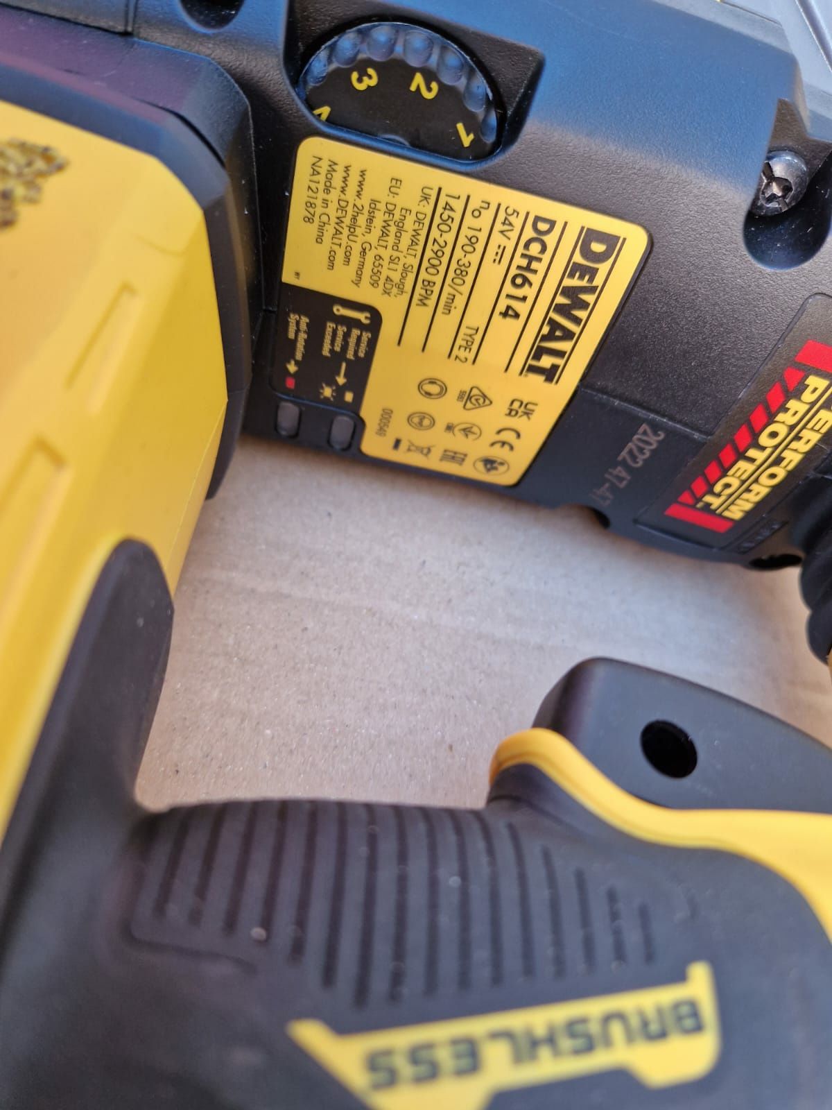 Dewalt rotopercutor pe acumulatori