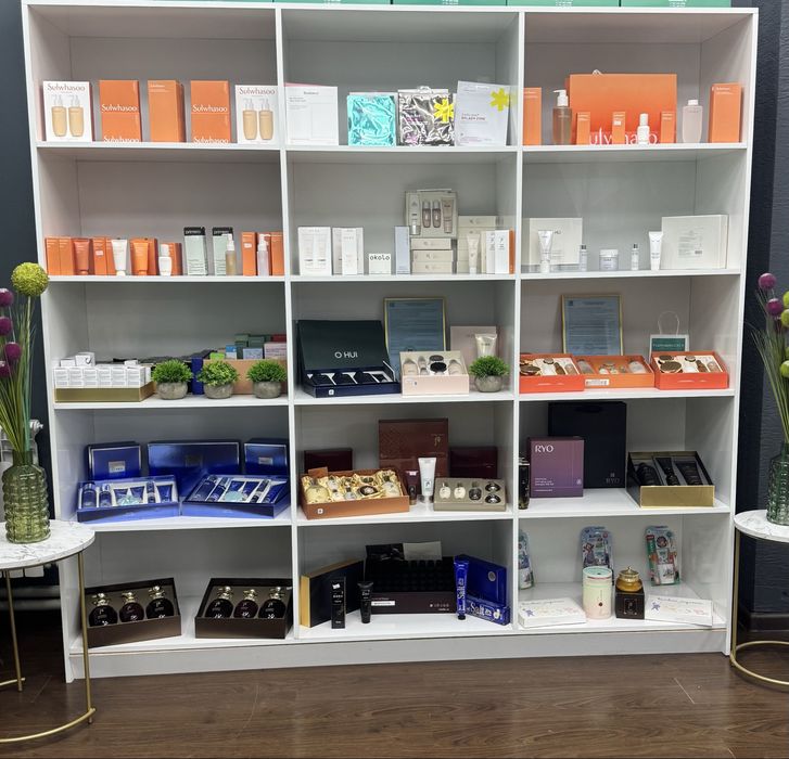 Стелаж для магазина косметики, сумок, книг, БАДов и прочего