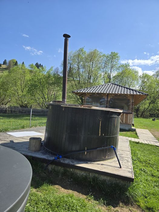 Ciubar din lemn 8-10 persoane