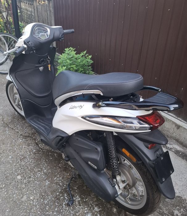 Scuter Piaggio Liberty capacitate 49cm³