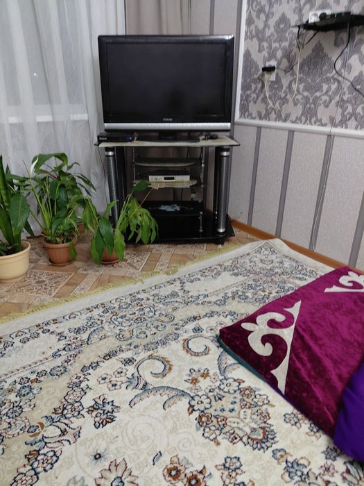 Телевизор  подставкпсмен сатылады