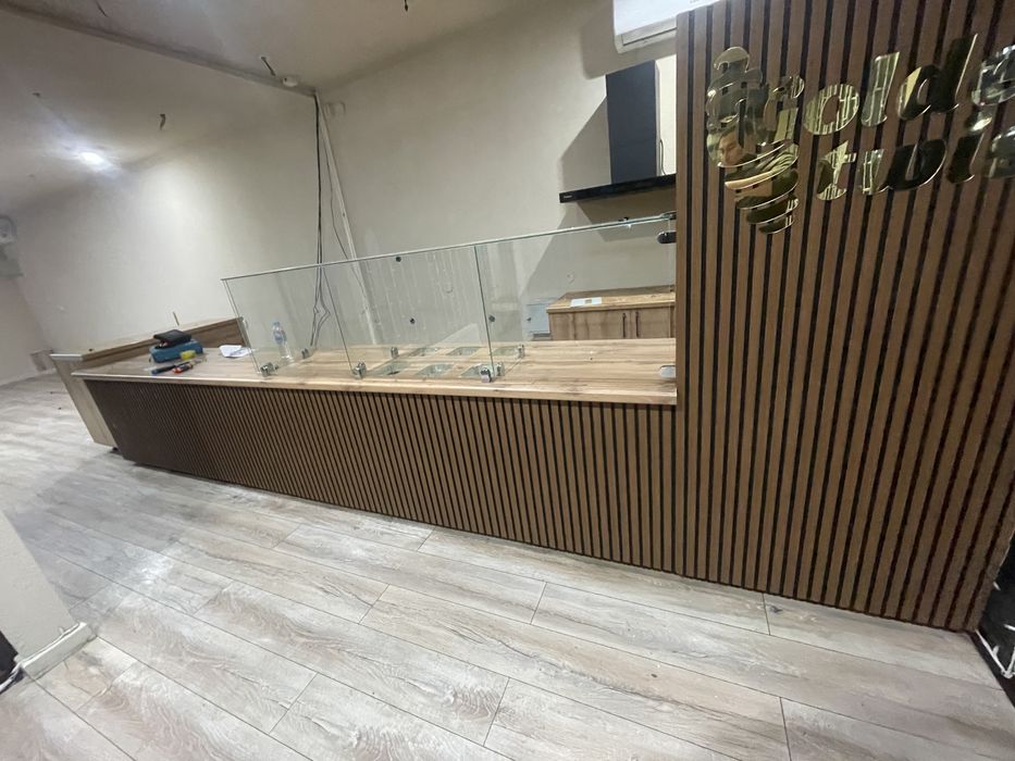 Продается ресепшн, мебель для кофейни, кафе или на кухню