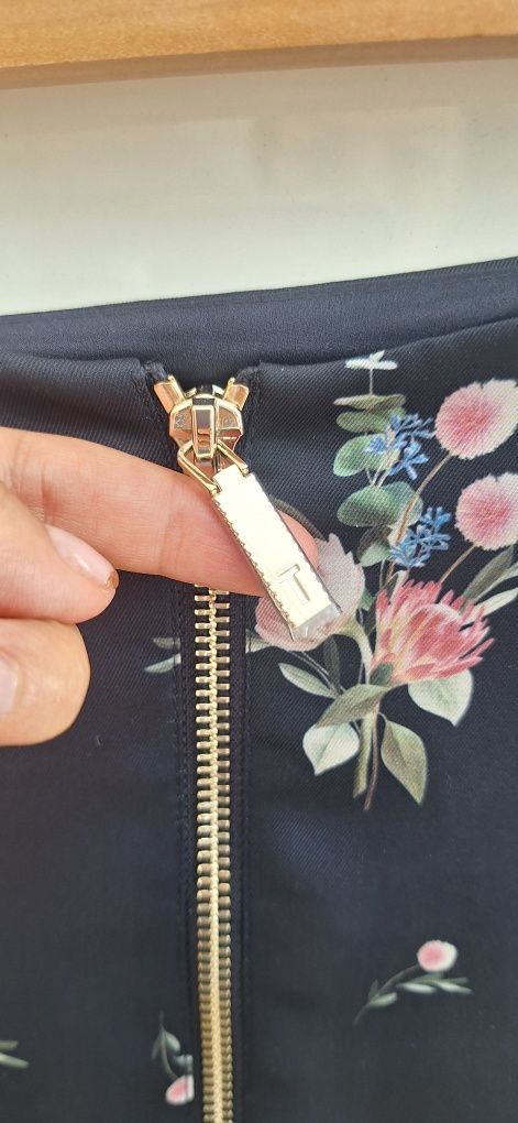 Пола Ted Baker, размер 3, М/L