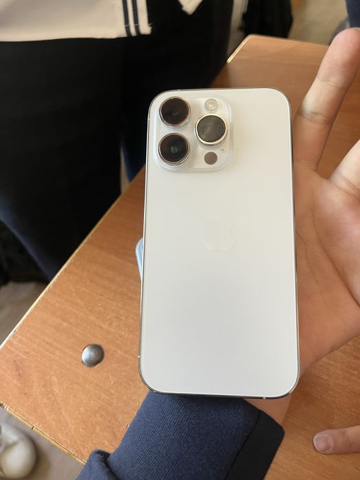 Айфон 14 про золотой 77%