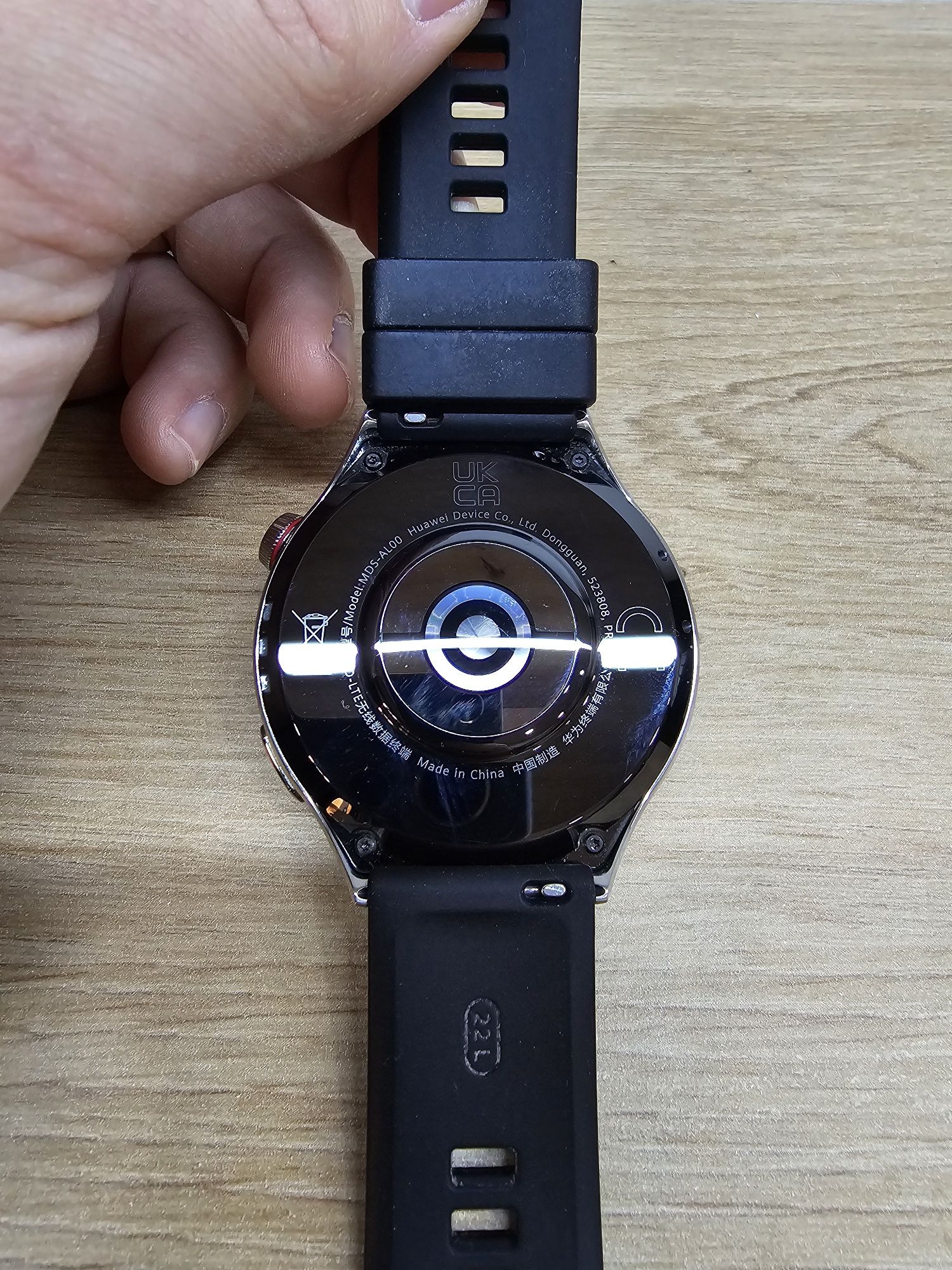 Часовник Huawei Watch 4 Pro Перфектен