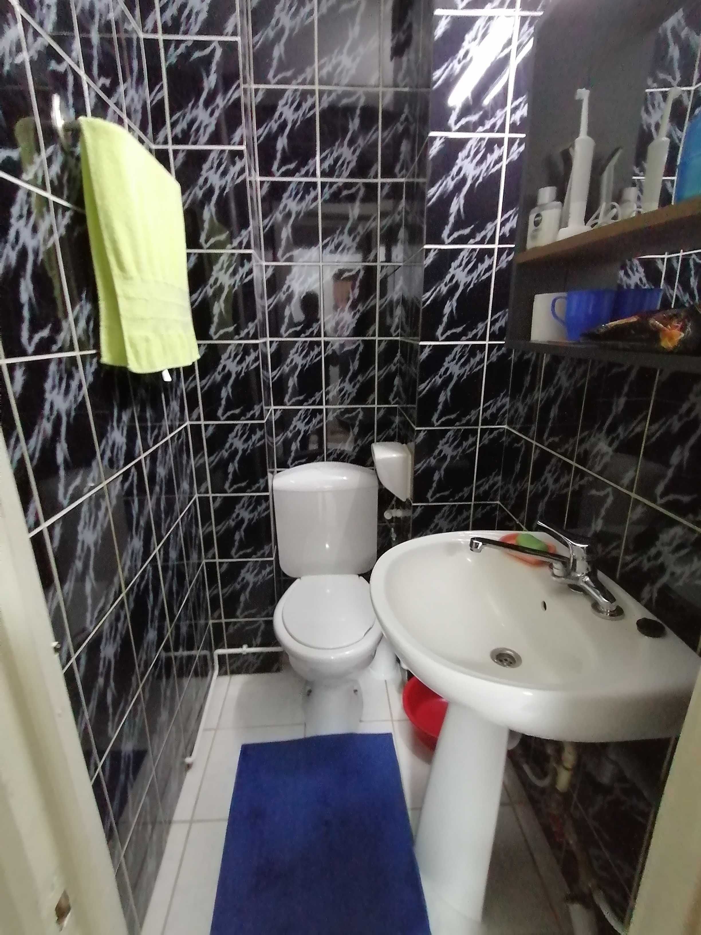 Vând apartament 4 camere, Cetate, zonă liniștită!!