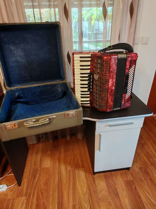 Acordeon weltmeister meteor 80 basi