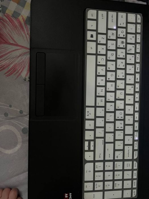 Noutbook Hp AMD A8 Sotiladi