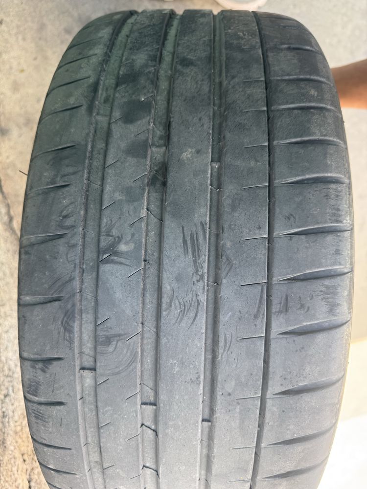 Michelin PilotSport 235/40/19