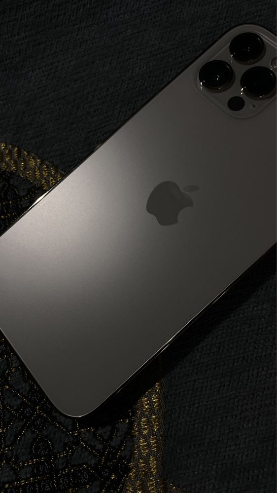 iPhone 12 Pro золотой